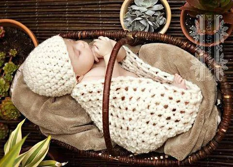 Cream Baby Bowl And Hat Set