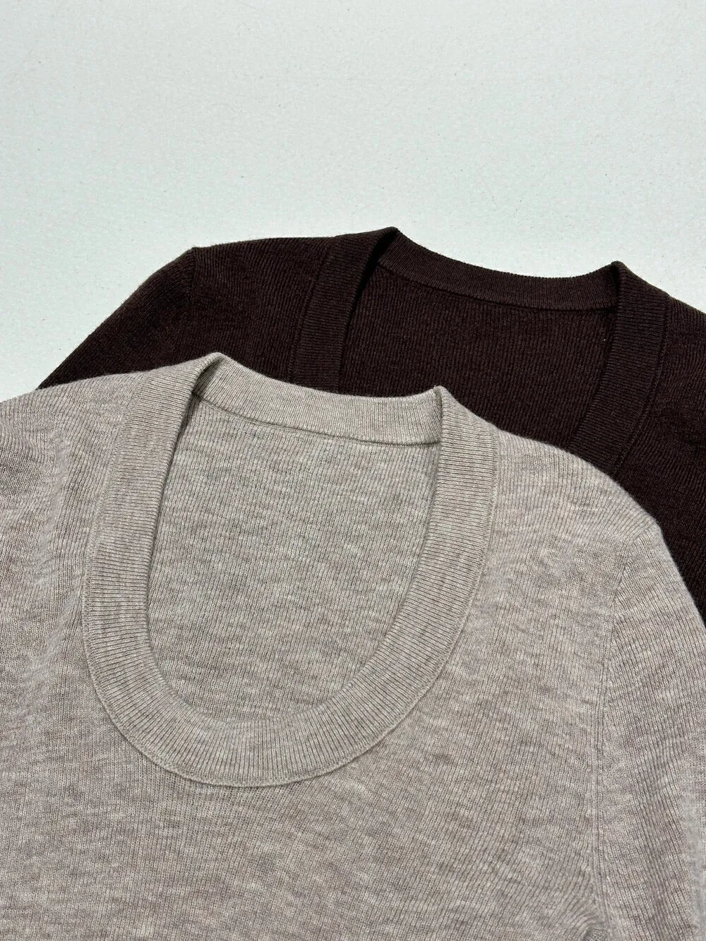 【Elegant】100% Wool  U-neck Sweater (Must Buy Product)