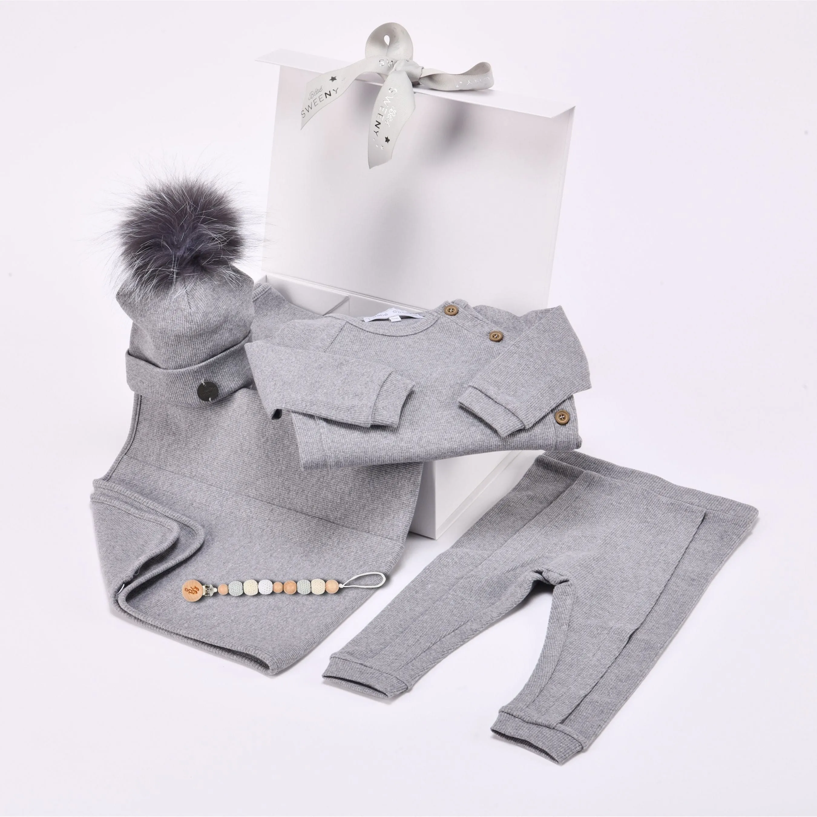 Lenny | Grey Personalised Baby Gift Set (5)